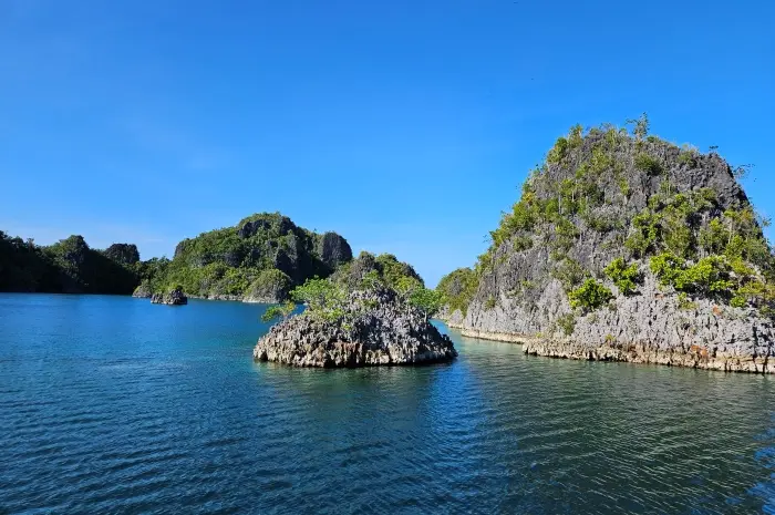 Destinasi Wisata Bahari di Papua Barat yang Sayang untuk Dilewatkan Keindahannya