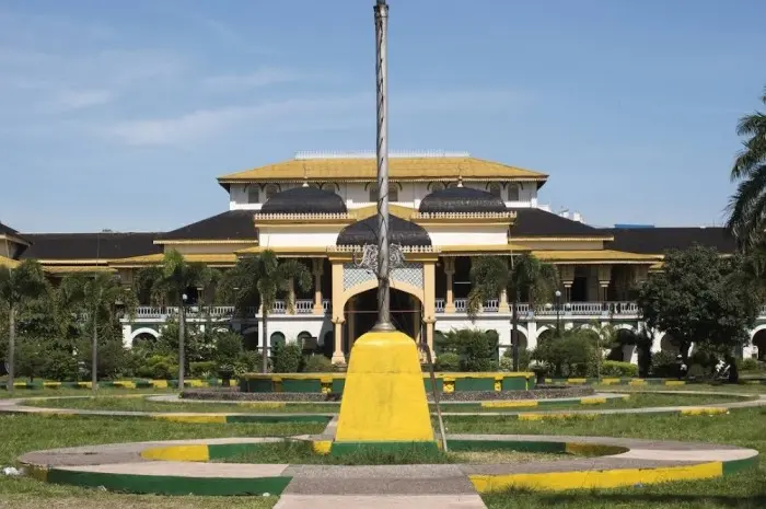 Istana Maimun, Simbol Warisan Budaya yang Menjadi Destinasi Ikonik di Medan