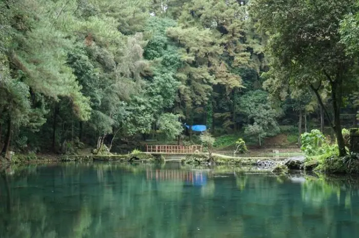Telaga Nilam, Menikmati Keindahan Alam yang Sarat Sejarah di Kuningan