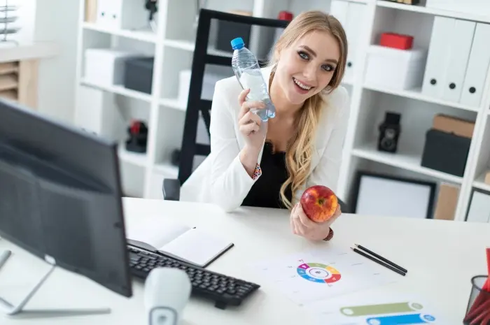 Tips Sehat untuk Pekerja Kantoran yang Sering Duduk Lama